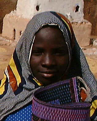 face1-girl.JPG (58559 bytes)