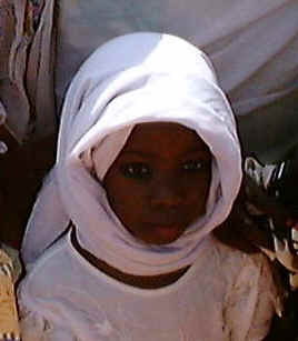 face6-ram fille en blanche.JPG (41580 bytes)