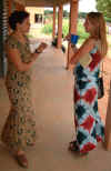 ec mod-molly & erika talk-basic.JPG (252776 bytes)